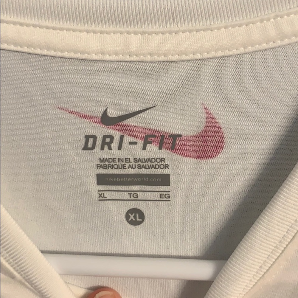 Nike dri fit shirt Hear me Roar girls XL - Picture 3 of 4